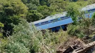 Se descarrila tren del Corredor Interoceánico en Oaxaca con más de 240 pasajeros