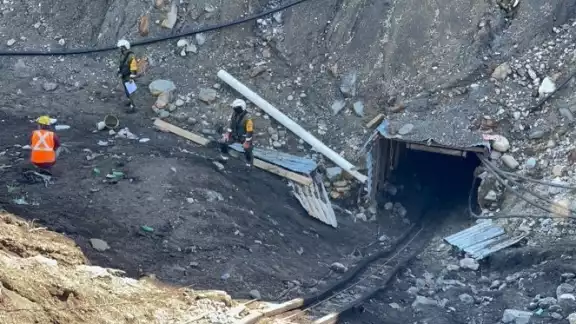 Protección Civil introdujo una cámara en el pozo 4 para evaluar la zona
