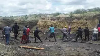 Colapsa mina en Múzquiz, Coahuila; hay siete hombres atrapados: VIDEO