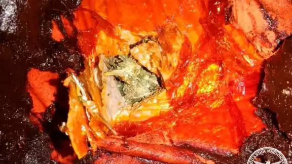 La presunta marihuana estaba oculta en botes de mole La presunta marihuana estaba oculta en botes de mole