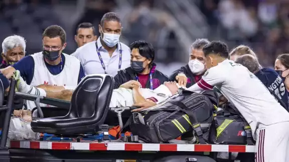 Lozano tendrá que someterse a más estudios para descartar una lesión grave Lozano tendrá que someterse a más estudios para descartar una lesión grave