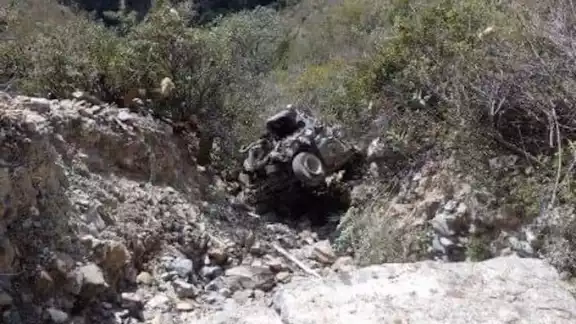 Unidades de rescate se dieron a la tarea de recuperar los cuerpos y la unidad Unidades de rescate se dieron a la tarea de recuperar los cuerpos y la unidad