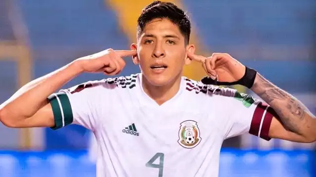 Edson Álvarez se convirtió en el héroe del partido. Foto: Twitter