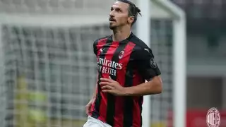 Zlatan dice adiós al futbol profesional vistiendo los colores del Milan