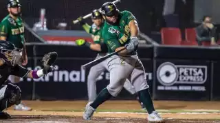 Los lanzadores Logan Ondrusek y Josh Lueke ya no pertenecen a la escuadra melenuda