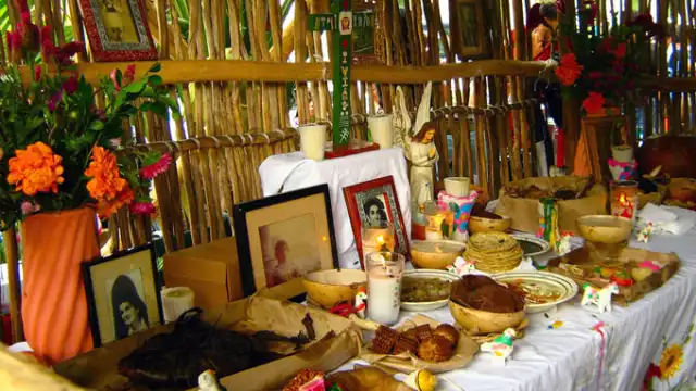 Esta vínculo entre vivos y muertos se celebra durante tres días