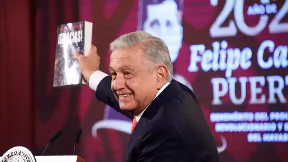 Este miércoles el Presidente de la República presentó su nuevo libro "¡Gracias!" y leyó el prólogo del mismo Este miércoles el Presidente de la República presentó su nuevo libro "¡Gracias!" y leyó el prólogo del mismo