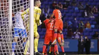 Los Cementeros no pudieron con la Franja