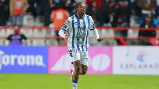 Romario Ibarra se llevó la noche con dos goles. Foto: @Tuzos