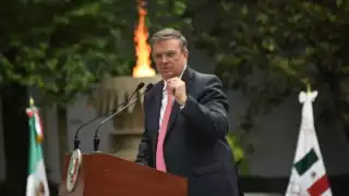 Ebrard se reunió con deportistas y directivos en el Comité Olímpico Mexicano. Foto: @m_ebrard