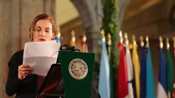Beatriz Gutiérrez narró a los invitados la historia de Palacio Nacional Beatriz Gutiérrez narró a los invitados la historia de Palacio Nacional