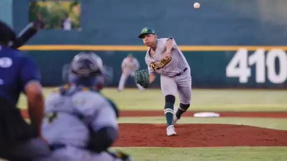 Después de dos innings en blanco, Pericos se metió a la pizarra en la parte alta del tercer episodio Después de dos innings en blanco, Pericos se metió a la pizarra en la parte alta del tercer episodio