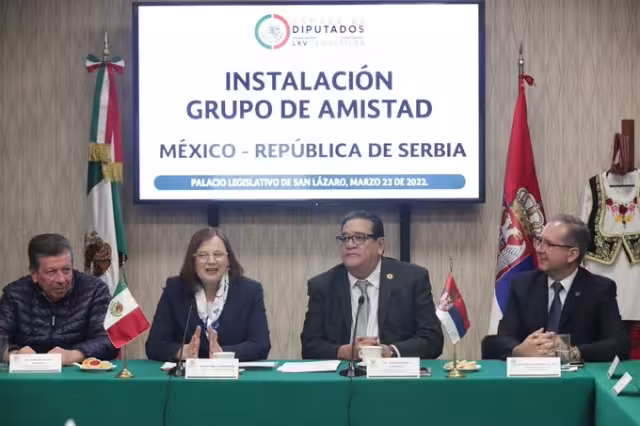 Durante la sesión estuvo presente el embajador de Rusia en México, Viktor Koronelli. Foto: Cuartoscuro