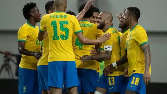 Brasil va por su sexto título