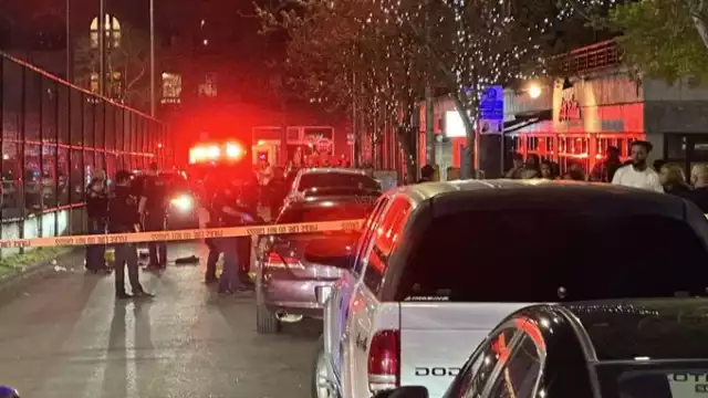 Uno de los hombres fue declarado muerto en el lugar