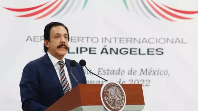 Omar Fayad tomó la palabra durante la inauguración del Aeropuerto Internacional Felipe Ángeles. Foto: Twitter @omarfayad
