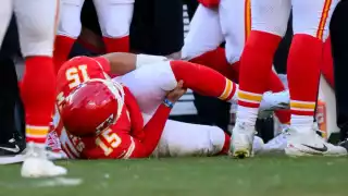 Patrick Mahomes queda fuera tras grave lesión en la rodilla izquierda