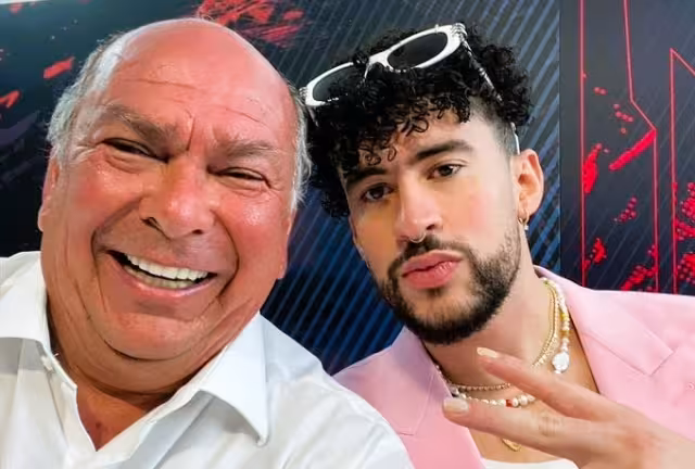 El papá de Checo Pérez no perdió la oportunidad de sacarse una foto con Bad Bunny. Foto: Twitter @APerezGaribay