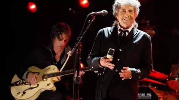 El portavoz del cantante dijo en un comunicado que, "la acusación es falsa y será enérgicamente combatida"