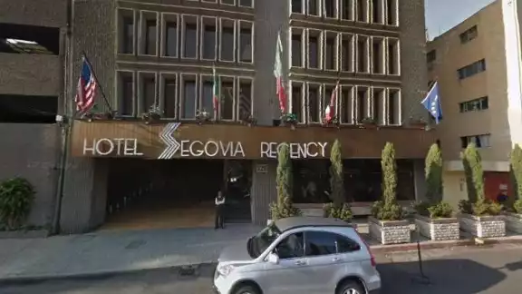 El hotel sufrió un incendio que provocó que los bomberos entraran en  acción