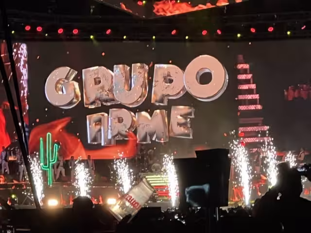 Grupo Firme tendrá otra presentación en el Foro Sol el próximo 7 de mayo. Foto: Twitter @RFonseca_92
