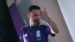 ¡Todo es culpa de Layún! El examericanista falló penal en  partido de Leyendas  FIFA