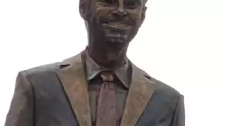 Las redes se han volcado contra la develación de esta estatua