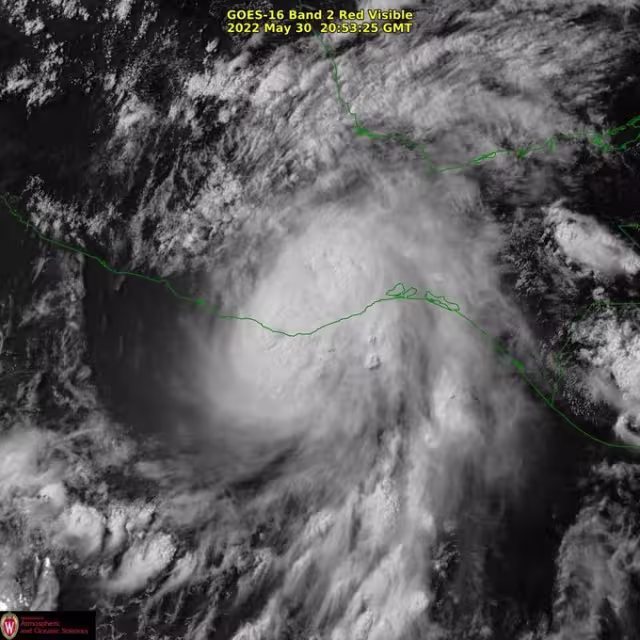 El Huracán Agatha tocó tierra a las 15:50 horas apróximadamente. Foto: Sky Storm