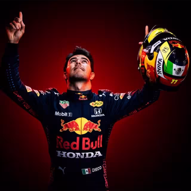 Checo Pérez debutó con Red Bull Racing