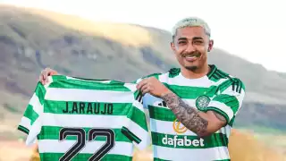 Julián Araujo es nuevo jugador del Celtic