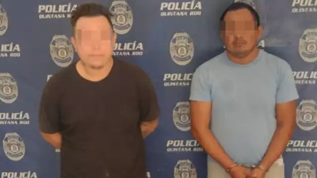 Elementos policiacos detienen a dos sujetos identificados como José Ricardo “N” y Carlos “N”