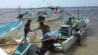 Ribereños vendieron sus productos al llegar a puerto