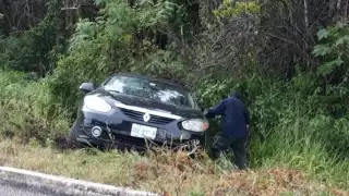 El conductor no sufrió lesiones, sin embargo, hubo daños materiales