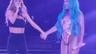 Karol G invitó a cantar a Anahí hace unos meses en su concierto en la CDMX. Foto: especial