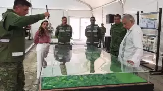 AMLO afirmó que la construcción del Tren Maya y del Aeropuerto de Tulum están cargo de los ingenieros militares

