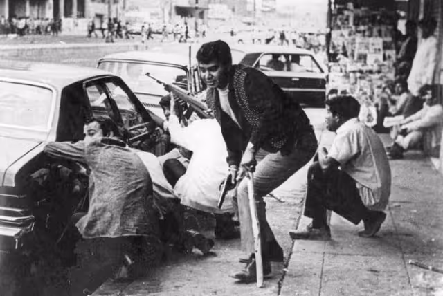 "Los Halcones" disparan contra la multitud