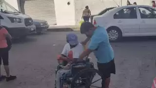 Al parecer la familia de escasos recursos es conocida por todo el municipio, ya que día con día lo recorren pidiendo caridad