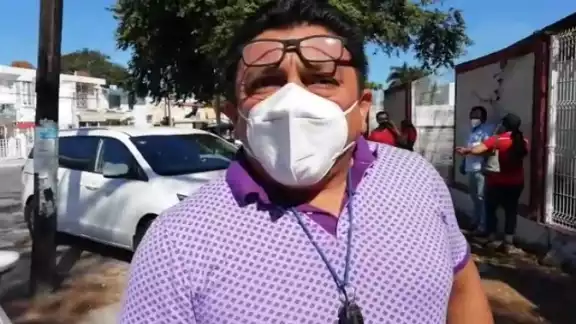 La aplicación de la vacuna contra el COVID-19 estaba programada a las 10:00 horas
