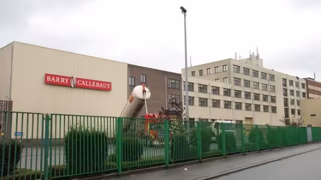 La empresa chocolatera indicó que las autoridades de salubridad en Bélgica ya investigan lo sucedido tras detectar salmonela en sus productos