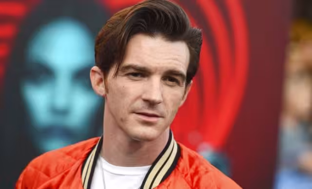 Fue mediante TMZ, en donde se dio a conocer la llamada telefónica al 911, en donde presuntamente se informó que Drake Bell estaba en peligro
