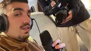 El rapero aprovechó para contar la noticia mientras se encuentra en conferencia de prensa por México