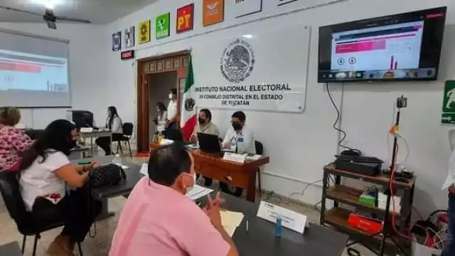 Los empleados fueron obligados a asistir a una junta