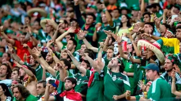 Otra vez, la Federación Mexicana de Fútbol castigó por los gritos discriminatorios a la selección con dos juegos de veto: Costa Rica y Panamá y multa de 110 mil dólares. Otra vez, la Federación Mexicana de Fútbol castigó por los gritos discriminatorios a la selección con dos juegos de veto: Costa Rica y Panamá y multa de 110 mil dólares.