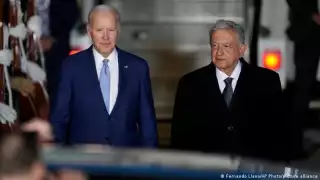 AMLO da la bienvenida oficial a Biden a Palacio Nacional