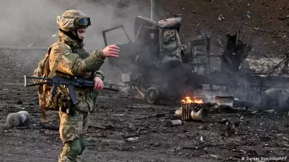 Ucrania ha tenido que desplazar a sus ciudadanos para evitar bajas de civiles en la guerra que se mantiene contra Rusia Ucrania ha tenido que desplazar a sus ciudadanos para evitar bajas de civiles en la guerra que se mantiene contra Rusia