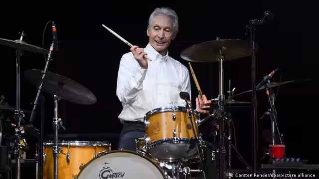 El mundo del rock está de luto ante la muerte a los 80 años de Charlie Watts, el legendario baterista de The Rolling Stones,