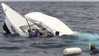 Naufraga embarcación turística en Isla Mujeres