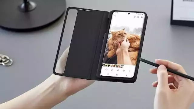 El servicio de mensajería de WhatsApp, así como las redes sociales Facebook e Instagram comienzan a reestablecerse, luego de seis horas de dejar de funcionar