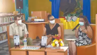 La escritora mencionó que la estructura de este proyecto rompe esquemas, ya que tiene referencias eróticas