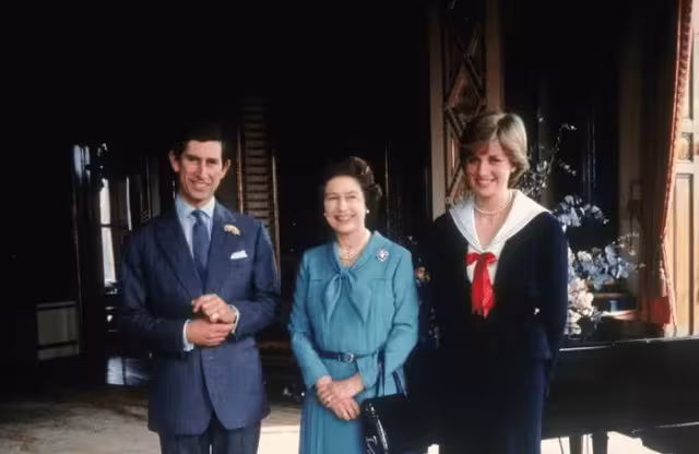 Lady Di se cansó como el Príncipe Carlos, quien decidió llamarse Carlos III